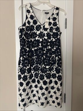 Ann Taylor Black and White Floral V-Neck Dress